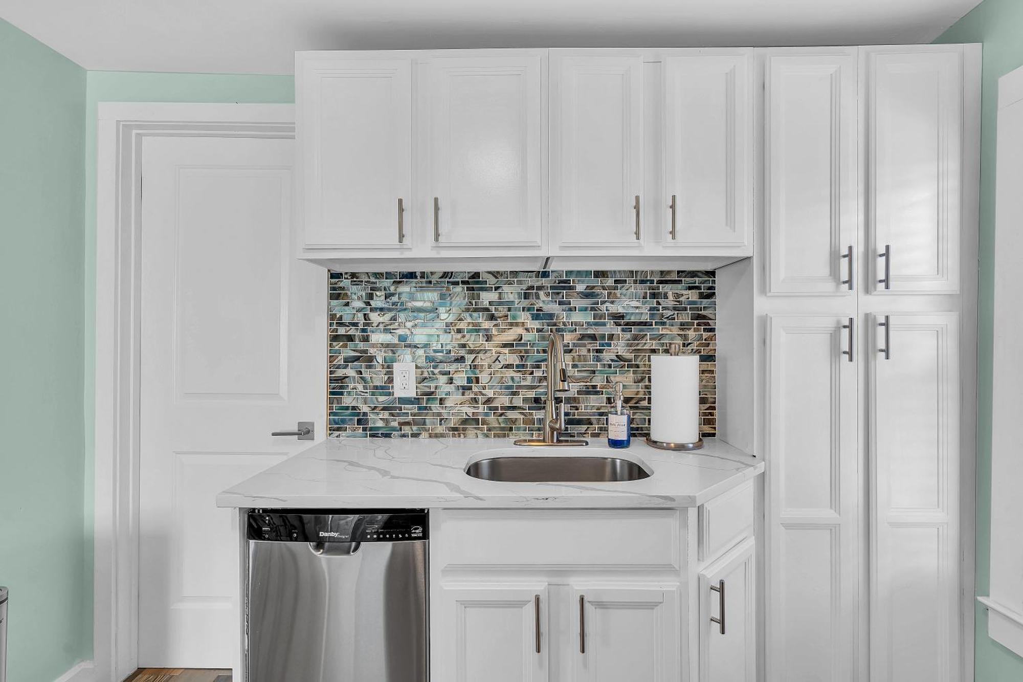 6-Min Walk To Asbury Park & Og Main St - Updated & Cozy Apartment In Historic Ocean Grove - Fire Pit & Patio - Fast Wi-Fi 外观 照片